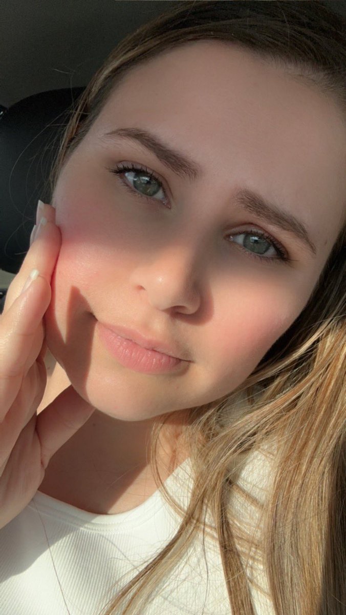 Ashleysagodess's tweet photo. the face that'll homewreck ur entire marriage &amp; make you homeless😵‍💫🖤

findom paypig drains humanatm relapse femsub joi blackmail whalesub cuck rt https://t.co/0V5FpaK9Ye