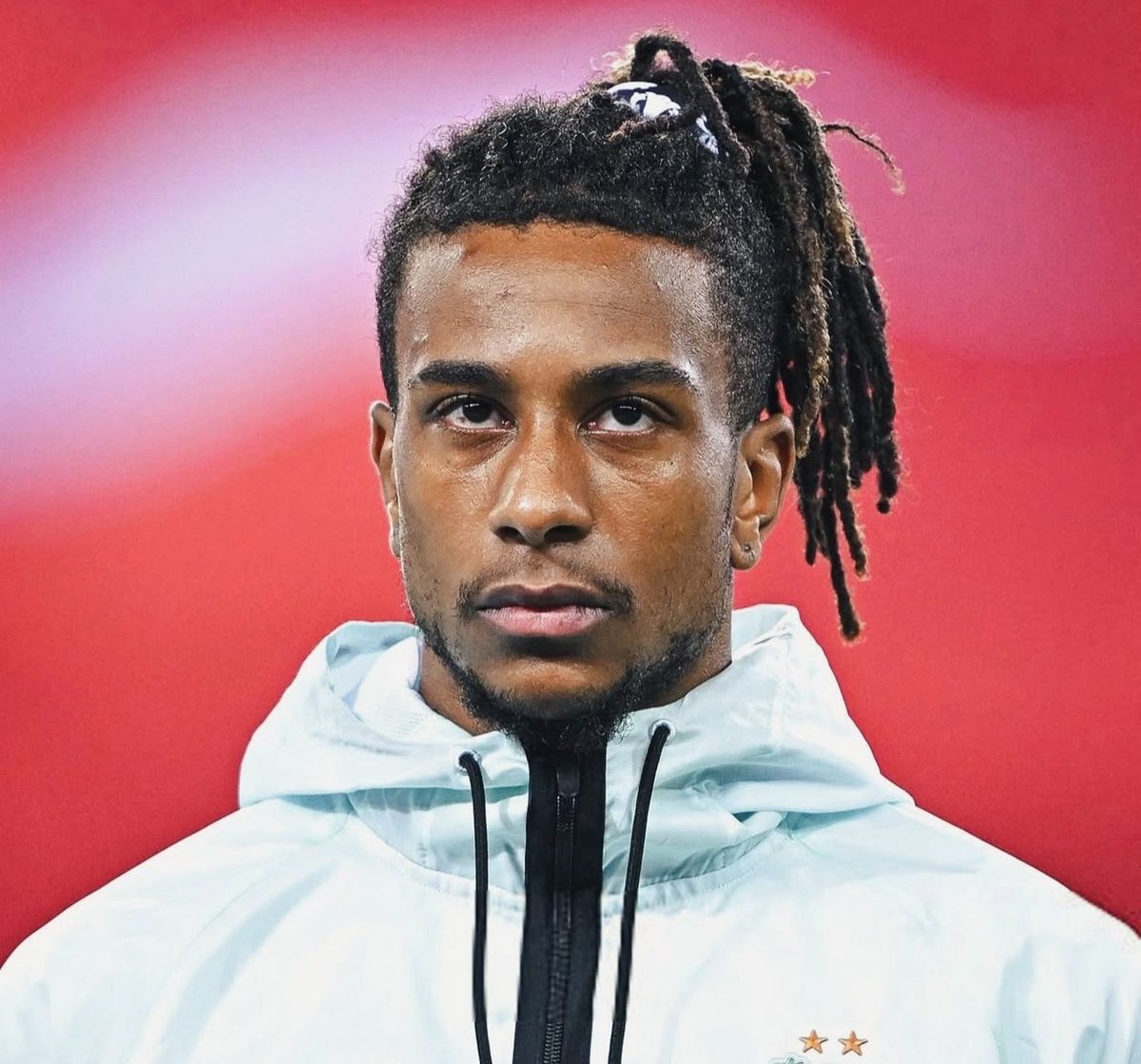 SeydinaOfficial's tweet photo. • Olise a été meilleur que Yamal en Ligue des champions
• Olise a été meilleur que Yamal en Coupe du monde
• Olise termine meilleur passeur de la Ligue des champions et de la Coupe du monde

Et il est également le meilleur passeur de la saison 2025/26

Alors, comment Lamine Yamal peut-il être devant lui dans le débat du Ballon d’Or ? 😂

La logique m’échappe.