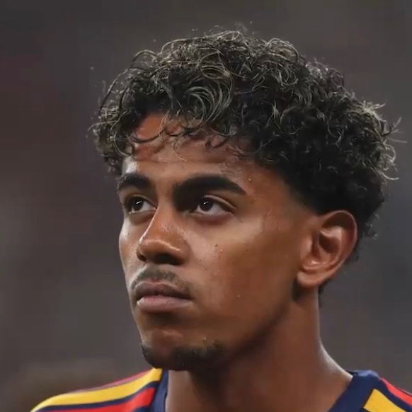 TouchlineX's tweet photo. 🚨📲 𝗡𝗘𝗪: Gordon: “Lamine Yamal is the best player in the world.” https://t.co/F6YxUfVXM8
