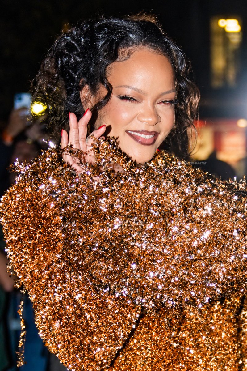 guxfenty's tweet photo. paRIH! https://t.co/5RWnir0Ybh