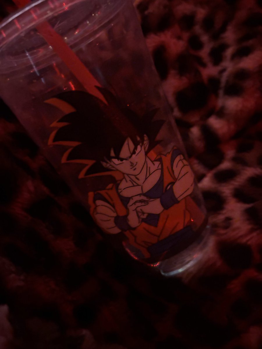 milkydeww's tweet photo. rip my dr pepper sighhh https://t.co/RyEQw7Lso0