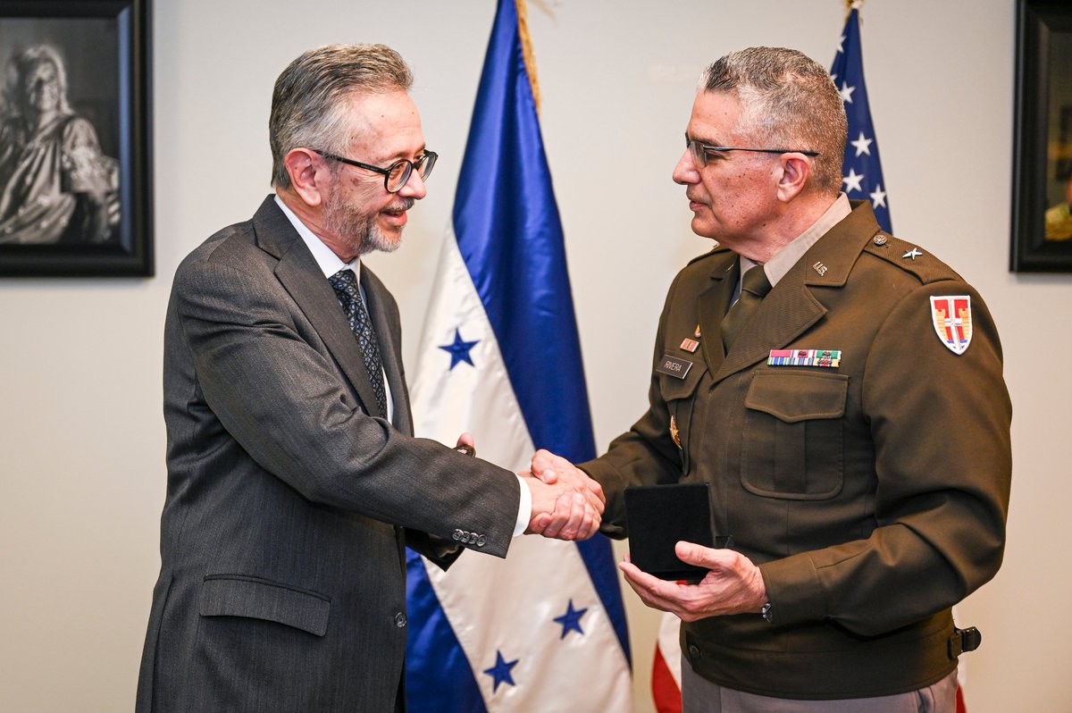 ChiefNGB's tweet photo. Honored to meet with Honduran Ambassador Roberto Flores Bermúdez today to discuss Honduras’ enduring security cooperation relationship with the National Guard.

Since 1998, the partnership between Honduras and the Puerto Rico National Guard through the @DeptofWar State Partnership Program has been a model of enduring cooperation—strengthened by the leadership and presence of Puerto Rico's adjutant general, Brig. Gen. Carlos Rivera Román and his team.

Strong partnerships like this are critical to bolstering security and stability across the Western Hemisphere.

#StrongerTogetherStrongerTomorrow