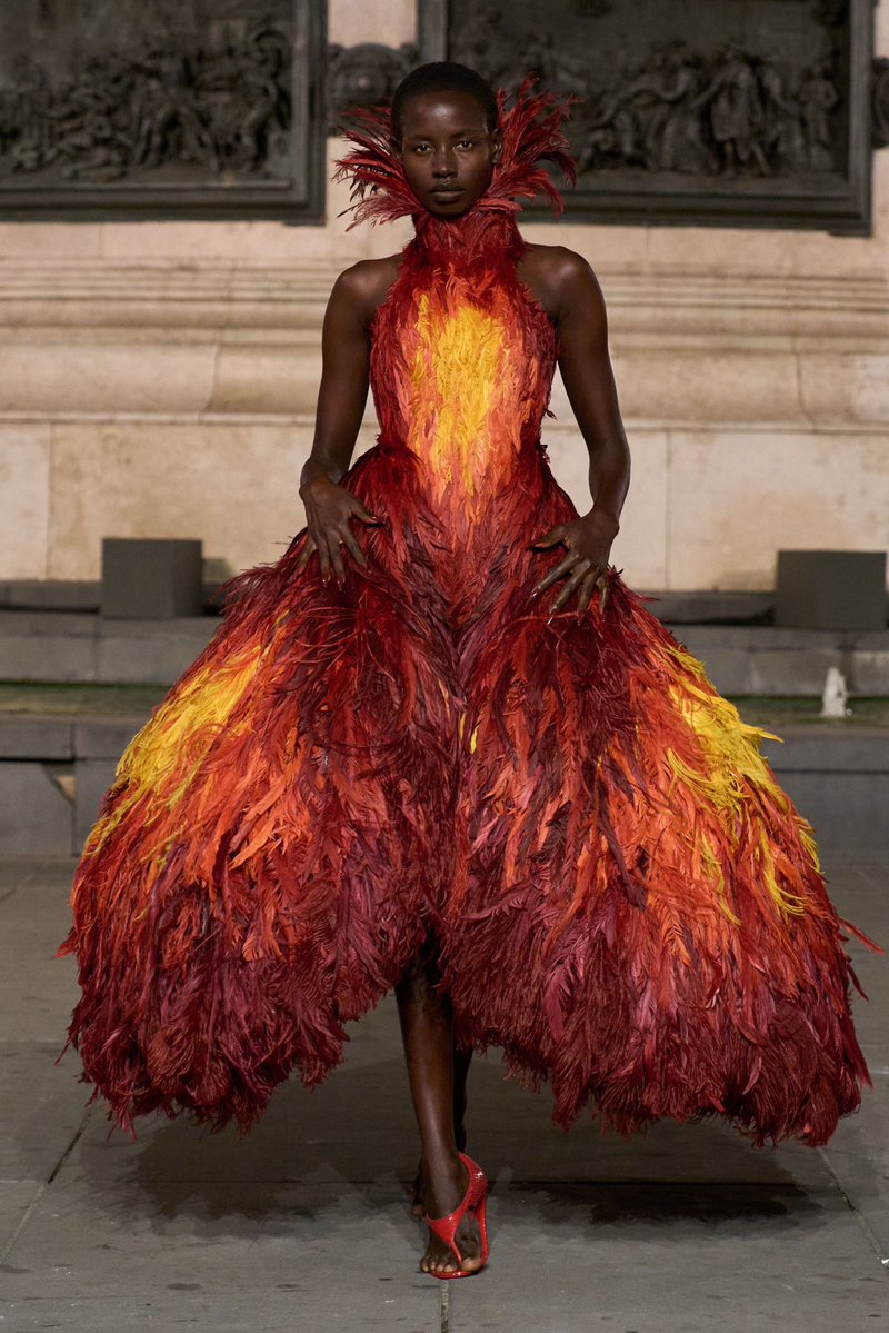 jacquemusx's tweet photo. Matières Fécales is a force to be reckoned with. One of the best catwalks right now. https://t.co/rS6jsafvva