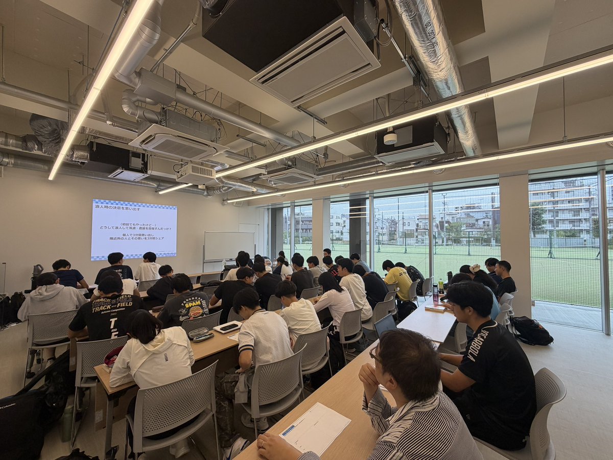 taishin55's tweet photo. 【タイシン本科スクーリング1日目🔥】
 
4月の実力分析試験以来、通学生と普段Zoomで学ぶオンライン生が本校に集結！
 初日はホームルームで、浪人して筑波・鹿屋を目指す理由や、勉強法の共有、5ヶ月間で成長したことを振り返りました💪
 
 仲間と共有しながら、浪人生活の成長を実感！✨ https://t.co/U4oBIwzGKO