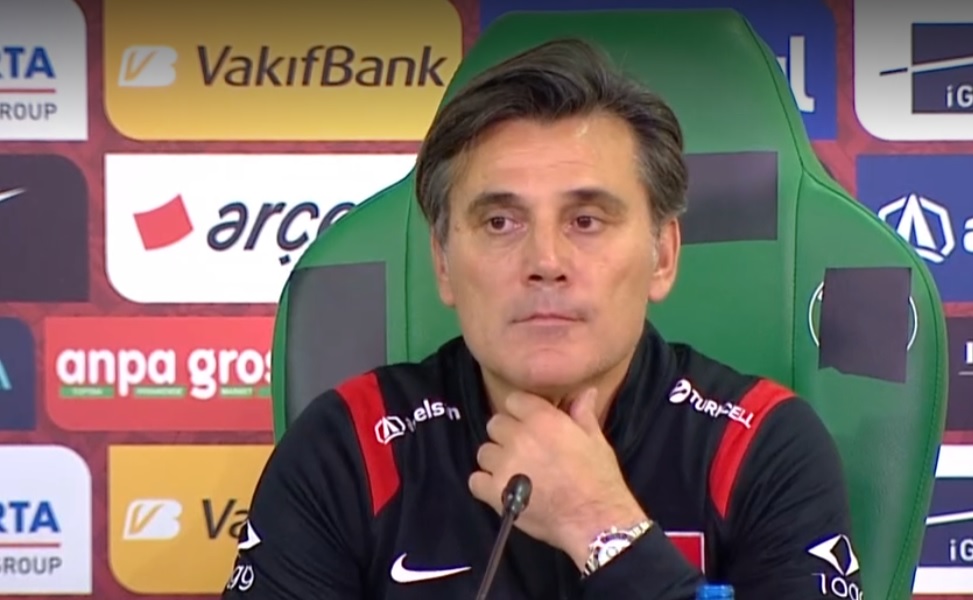 futbolarena's tweet photo. Vincenzo Montella: "Türkiye'de 2019 yılından itibaren kendi kulübünde sürekli oynayan ve gol atan Türk forvet yok." https://t.co/Oe1DOXfPft
