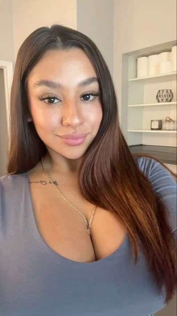Sisi4fsx's tweet photo. @BlueGoneQuiet Looking for a genuine man to share love and life with. Age doesn’t matter, your heart does. ❤️🌹💍

💬 Telegram: https://t.co/aNej68BFtM https://t.co/rBvGAoNNtd