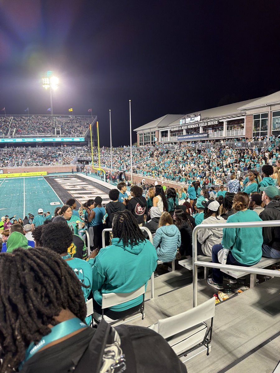 RahmanElam's tweet photo. Had a great time at @CoastalFootball this past Thursday! Thank you @EveretteSands and @NickPetrinoCCU for the invite! @NGHSFootball @CoachFaulkner07 @TheRBCoach @on3recruits https://t.co/mIJQ9LIyvd
