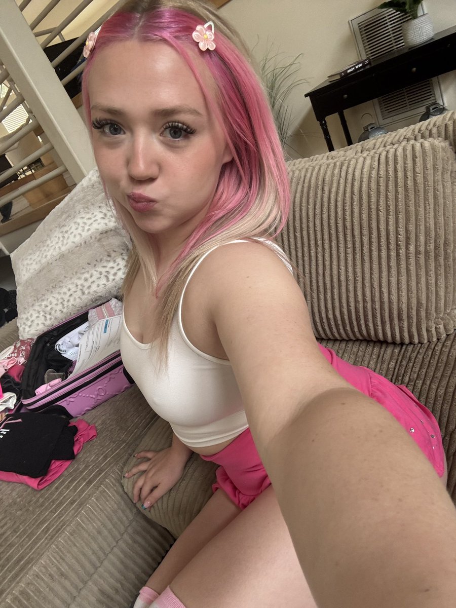 Ms_LilyRose's tweet photo. Message me 💖 Daddy I’m waiting 

https://t.co/9kXtVcudFh https://t.co/R34HwBH9Yf