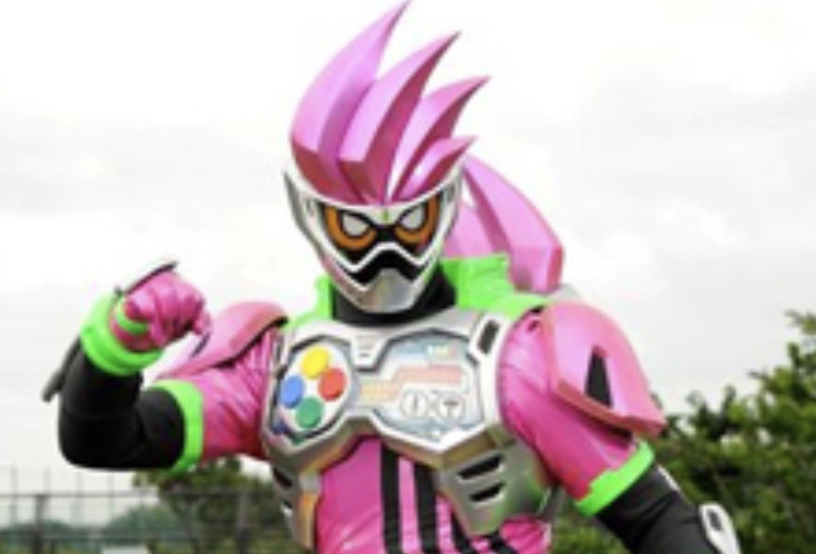 Forexample91310's tweet photo. どれが仮面ライダーエグゼイドアクションゲーマーレベル2でしょう？
#仮面ライダー https://t.co/b5C1QmTWZf