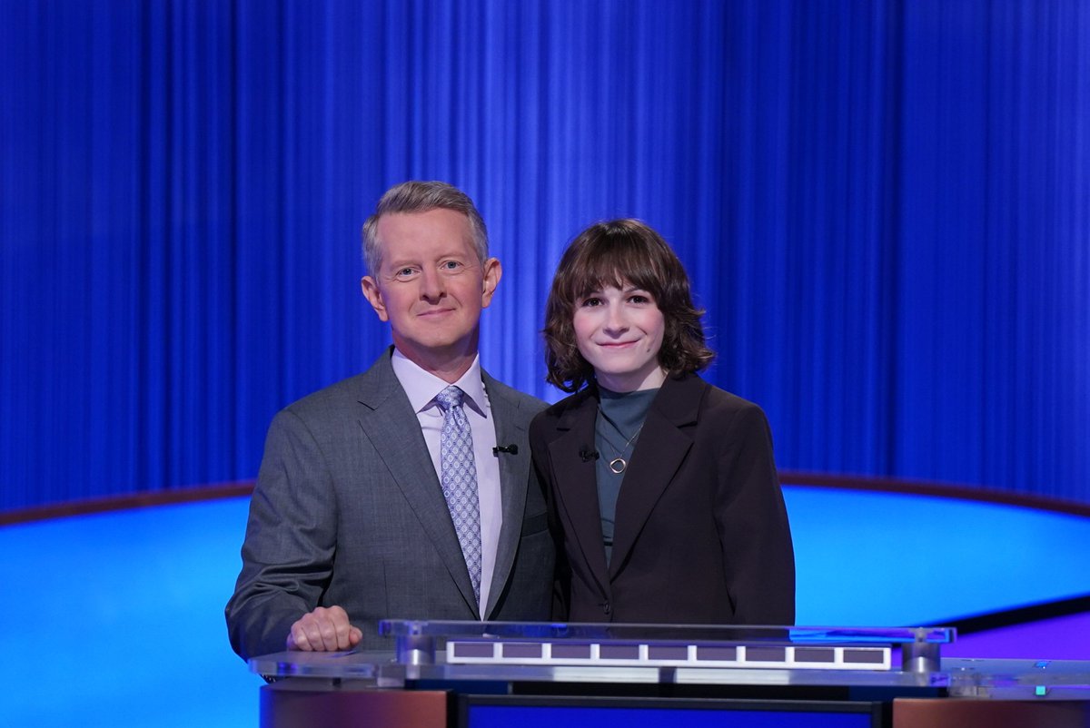 eenuttings's tweet photo. hi i'm gonna be on jeopardy on october 5th! that's monday! i expect all my loyal followers to watch and to organize watch parties https://t.co/BHSvUhVKil