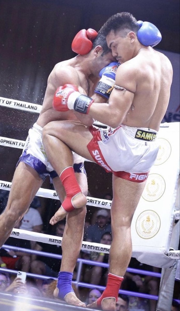 techasak's tweet photo. มีไฟท์รีแมต แก้มือ ล้างตา แน่นอนล่ะครับ กับแชมป์ใหม่ กำลังห้าวและสด เปิดโอกาสมวยเก๋า ได้ใหญ่ที่พลาดท่าแพ้แตกไปได้แก้มือ ไฟท์นี้ใครร่วง รอบนี้แก้ทางมวยมาอย่างดี เก๋าเดินชนบดขยี้ อาศัยจังหวะแทงสวน เดินปล้ำในเหนียวๆ ใครจะอยู่ ใครจะไป ใครจะร่วง ใครจะดิ้น ติดตามครับ https://t.co/gjlEGEIwsM