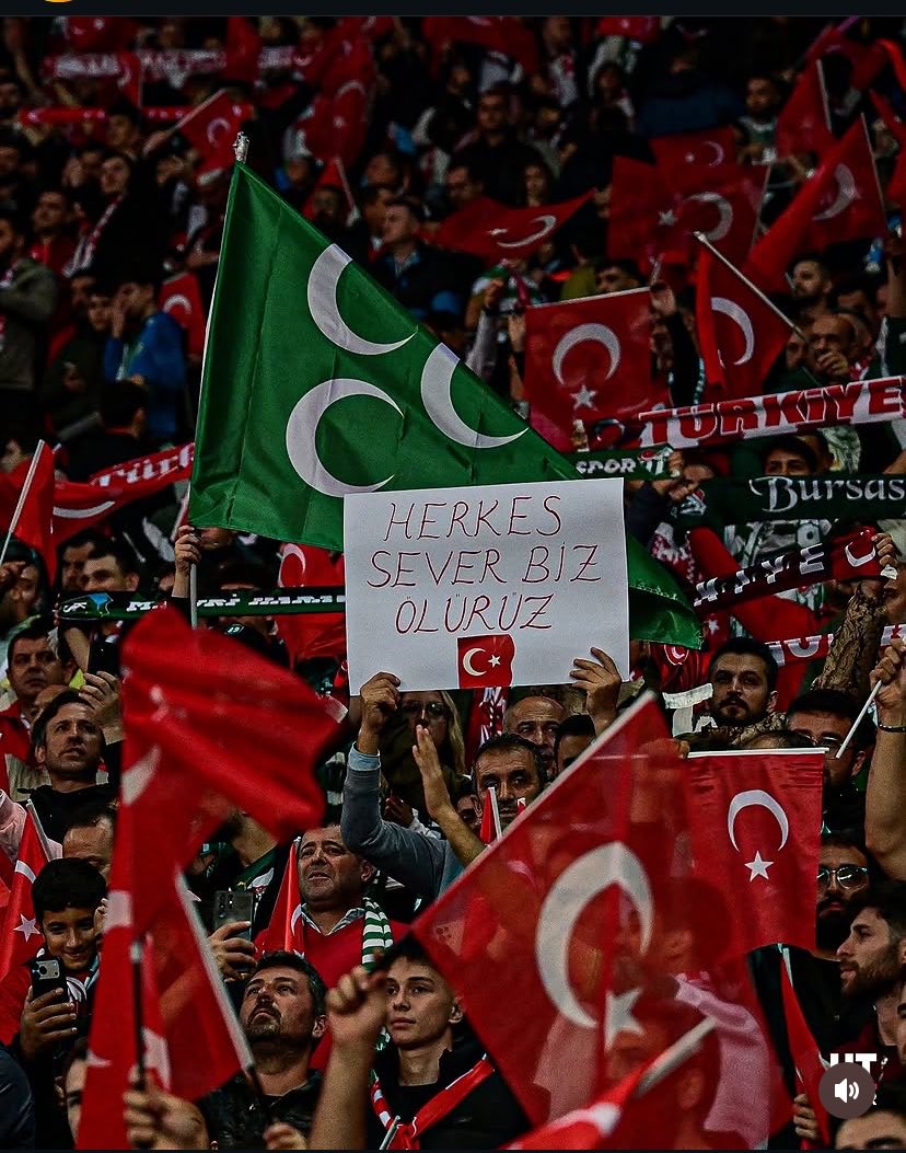 hamzateksas16's tweet photo. Biz bu gece belkide ligi ve hatta birkaç yılımızı yaktık bu DİK DURUŞUMUZA karşı kendilerince bir bedel ödetmeye çalışacaklardır sağlık olsun KIRILDIK AMA EĞİLİP BÜKÜLMEDİK DERİZ !🇹🇷#MilliTakım #montella #BizimÇocuklar https://t.co/Q87zmLo7rh