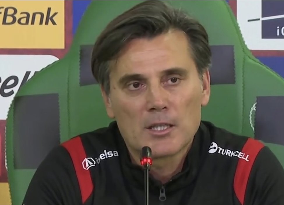 TekYolFener's tweet photo. Vincenzo Montella: "Önemli eksiklerimizin olması, oyuncu değişikliklerini etkiledi. A Ligi'nde tam kadro mücadele etmek isterdim. Futbolcuların sadece benim değil, hepinizin desteğine ihtiyacı var.

Barış Alper Yılmaz ve Kerem Aktürkoğlu uzun süredir Milli Takım'da kendi pozisyonları dışında oynuyorlar. Ellerinden geleni yapıyorlar. Pozisyon dışı oynayan bu iki futbolcuya desteğimi hiç çekmem ve heykellerini dikerim! Milli Takım'a herkesin sahip çıkması lazım."