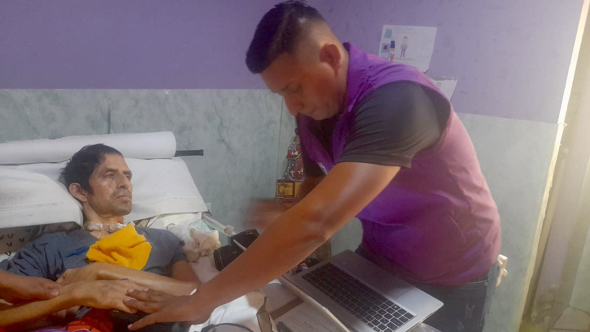 RCivil_Zona7's tweet photo. ♿️👴🏻 ¡La identidad es un derecho de todos!

🧑‍💻 Hoy, nuestras Brigadas Solidarias se desplegaron a varios puntos en la ciudad de Machala para llevar el servicio de cedulación a grupos de atención prioritaria y brindar una atención cercana, humana y oportuna 🫂

#LaCédulaEnTuBarrio https://t.co/vfxRS7C0D8