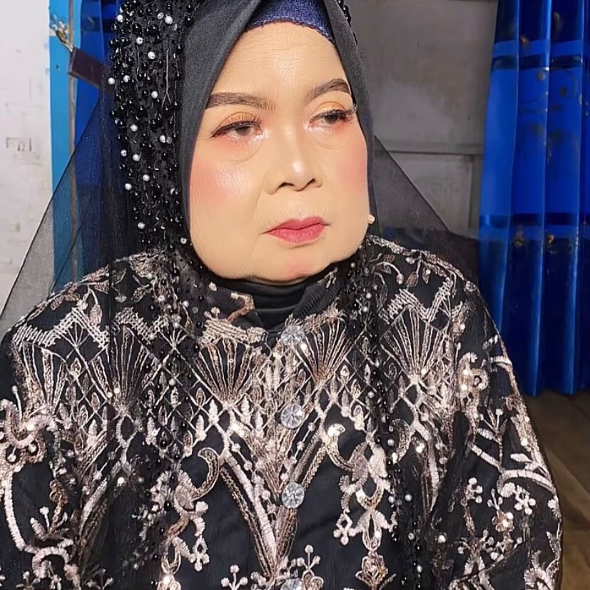 MauricioThpk's tweet photo. Mature-skin makeup is quite challenging, but every challenge and new experience becomes a valuable learning opportunity. Rumbia, June 2, 2026 https://t.co/fdyFKQHrpQ