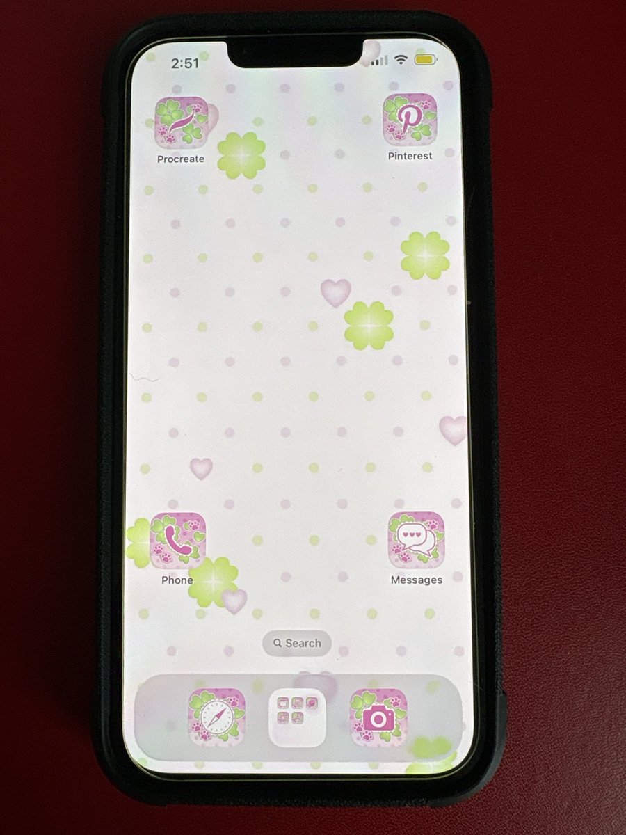 Cigarette_g1rl's tweet photo. Got another phone this one is just for drawing I did a little customization thought it looked kinda cute🍀💕 https://t.co/D25PvQWIv0