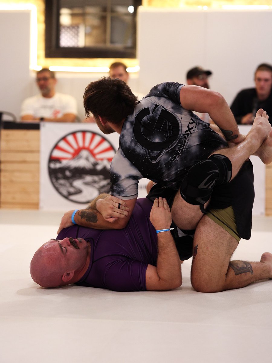 shaneshenlytic's tweet photo. I guess I’m back to competing full time again https://t.co/J7CeOuKTRL