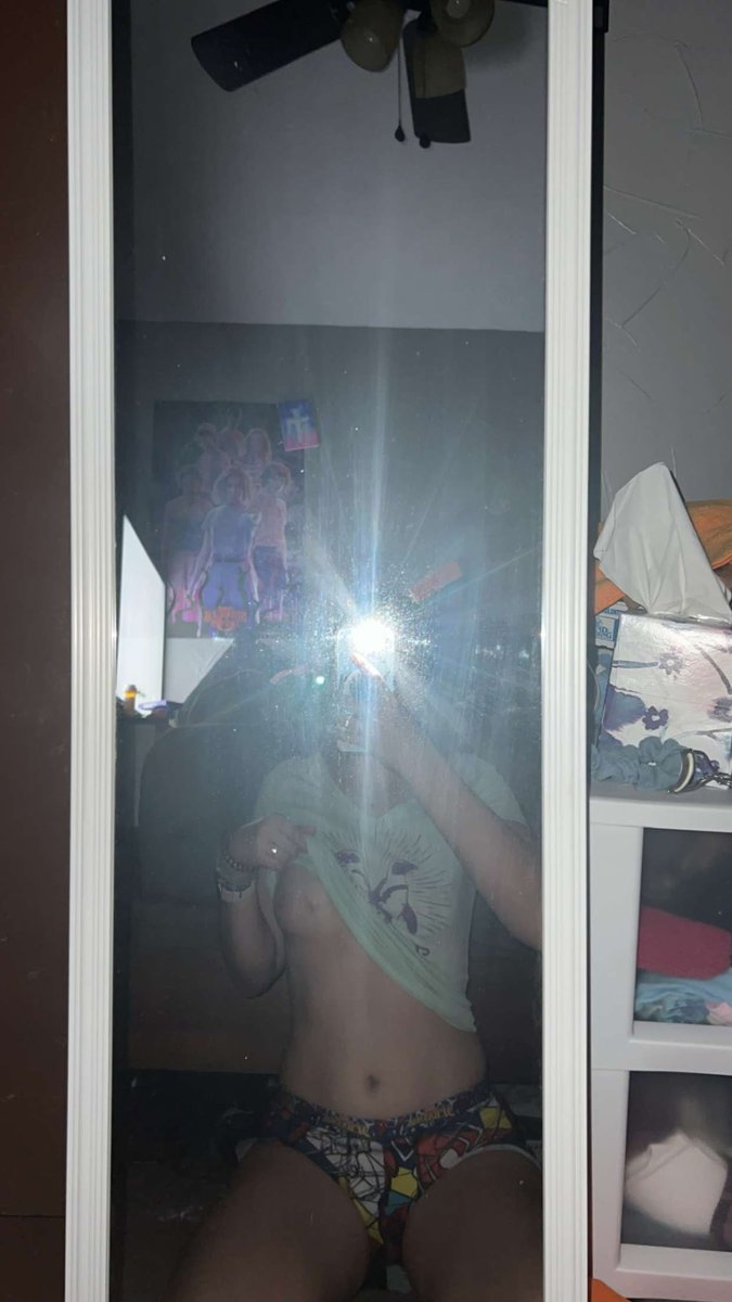 sofia_nicole13's tweet photo. Monday’s suck, but if you buy from me I guarantee it’ll make your day better xx😘💕 #sellingfacetime #buyingcontent𝗠𝗘𝗦𝗦𝗔𝗚𝗘 #buyingcontent𝗠𝗘 https://t.co/PA74W4suvI