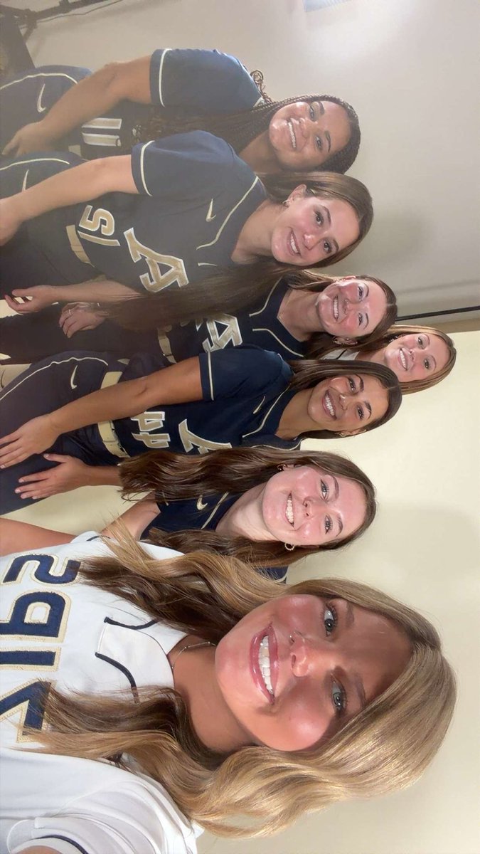 FisherIrelyn's tweet photo. Over this past weekend, I went on my official visit and couldn’t have asked for a better experience! I had a ton of fun meeting all of my future teammates and hanging out with them! Can’t wait for the future at Akron! 💙 @ZipsSB https://t.co/gpXYL6EwMO