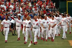 ShenkLarry's tweet photo. OTD 2003: Before a sellout crowd of 58,554, the final game in Vet history is won by Atlanta, 5-2. Following the last out, emotional and memorable closing ceremonies featuring the 2003 Phillies and nearly 100 alumni, including Carlton, Schmidt and McGraw. #phillies https://t.co/VFiw65rX1P