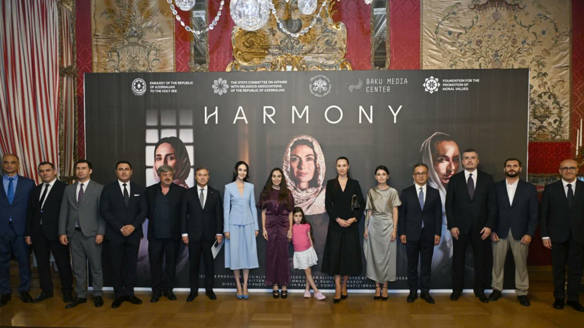 MediaAz1's tweet photo. Лейла Алиева приняла участие в презентации документального фильма «Гармония» в Риме.
https://t.co/1MZKfacpaF
#новости #mediaaz #Азербайджан #Южныйкавказ #лейлаалиева #рим https://t.co/WwFYaQJcph
