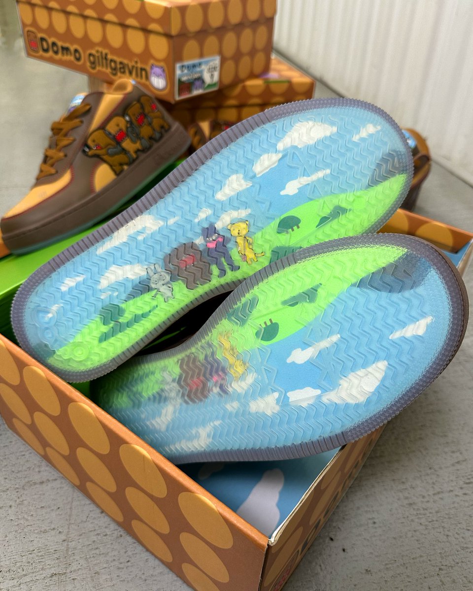 gilfgavin's tweet photo. THE FIRST OFFICIAL DOMO SHOE. IN COLLABORATION WITH ME!!!! https://t.co/OoXwtQAxAn