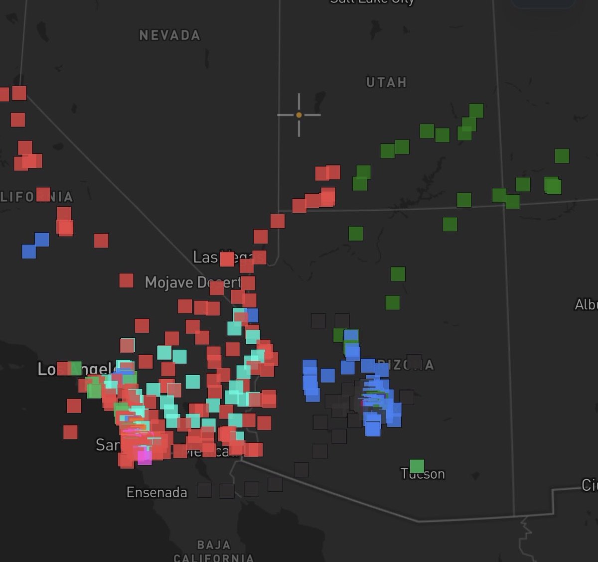 syndicatealerts's tweet photo. HUGE developments in the war for the southwest! ShyGangster (blue) has publicly confirmed they will be joining Napoleon’s efforts to subdue Zeroboy (red). I’m assuming Napoleon’s success with the northern front encouraged Shy to hop on board. https://t.co/SDLadny0k5