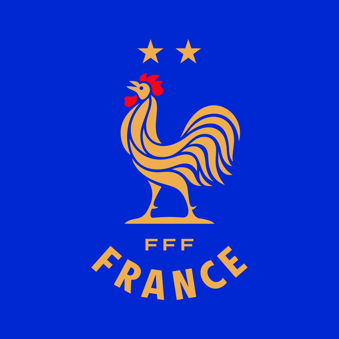 footmercato's tweet photo. 🎙️ ZINÉDINE ZIDANE : « TOUT LE MONDE EST CONCERNÉ, C’EST CE QU’ON ADORE » 🇫🇷🤩

Après la victoire en Belgique, le sélectionneur des Bleus a salué, au micro de TF1, l’état d’esprit de son groupe, malgré 9 changements dans le XI.

🗣️ « Justement, on est tous concernés. Ce que j’aime dans cette équipe, tout le monde se sent concerné et c’est ce que je veux pour mon équipe. Tout le monde doit être concerné, se dire « je vais amener quelque chose ». Après, c’est à moi de faire les choix, mais à eux d’être prêts. Ils ont tous été prêts. On a fait 9 changements et ils ont tous été exceptionnels. C’est difficile de ne parler que d’un joueur. C’est une équipe ! »

Pour Zidane, pas de onze type : chacun doit être prêt à apporter sa pierre à l’édifice. 💪🇫🇷