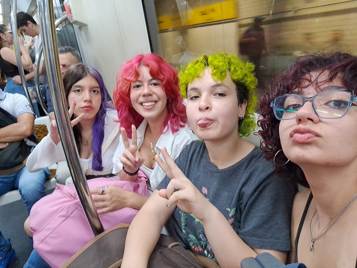 iwillthinkido's tweet photo. Amo vcs dms mn✨💕💗💕✨ https://t.co/GK2X4EeYfF