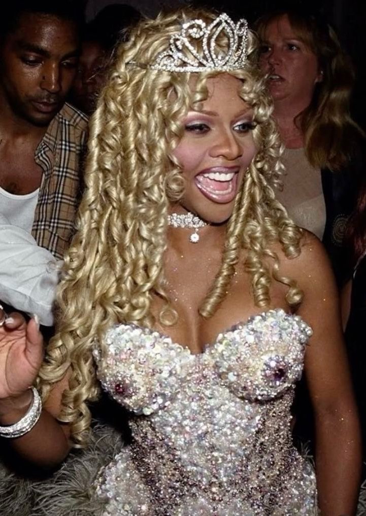fawnsdolly's tweet photo. always thinking about lil kim in vivienne westwood fall 1995 at her album release party in 2000 ♡ she’s so barbie princess .✦ ݁ ࣪⋆ https://t.co/l6tceFBmb8