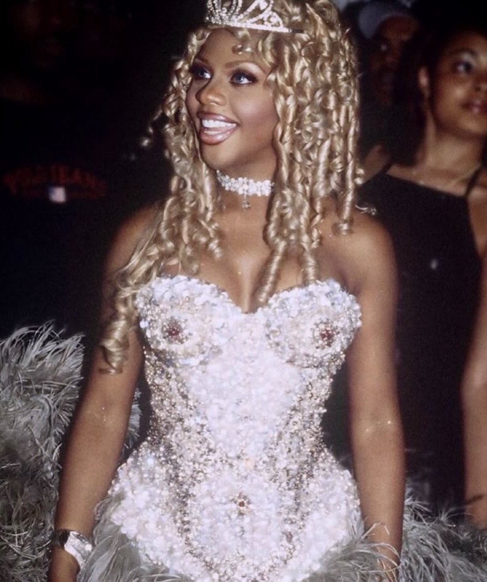 fawnsdolly's tweet photo. always thinking about lil kim in vivienne westwood fall 1995 at her album release party in 2000 ♡ she’s so barbie princess .✦ ݁ ࣪⋆ https://t.co/l6tceFBmb8