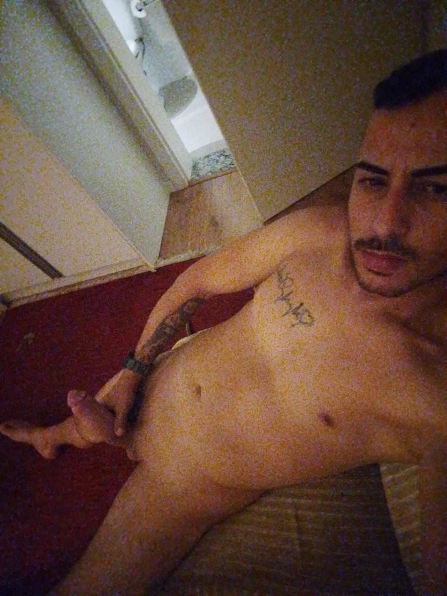 RonaldVian65490's tweet photo. Com meu primo na CB 🔥😈 https://t.co/8QgGDazKTA