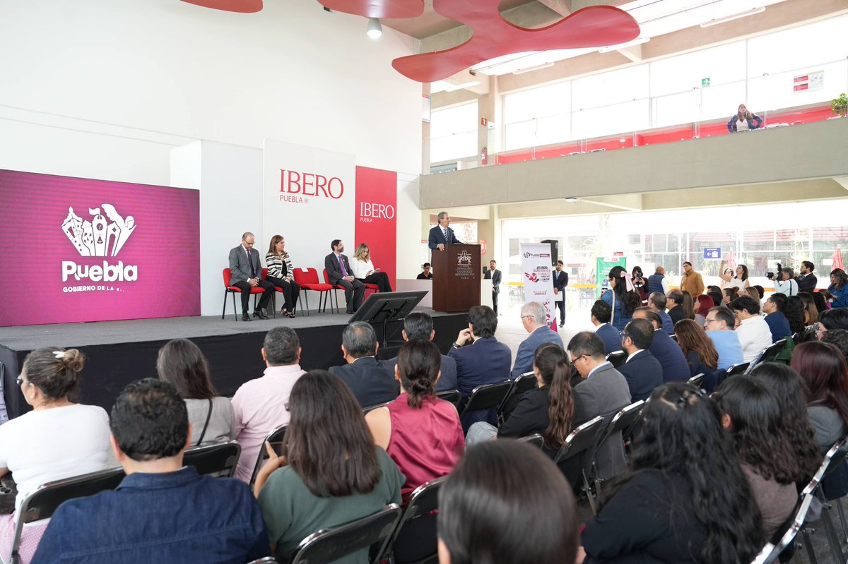 pepechedrauimx's tweet photo. 🔎 Arrancamos la Semana de la #Transparencia2026 con la conferencia magistral del Dr. Víctor Samuel Peña Mancilla: “Horizonte y desafíos de la transparencia en México: Del derecho a las políticas públicas.”

Desde la Coordinación General de @TransparentaPue reforzamos el derecho a saber y acercamos herramientas claras para que la ciudadanía ejerza su derecho de acceso a la información pública. 🙌🏼ℹ️