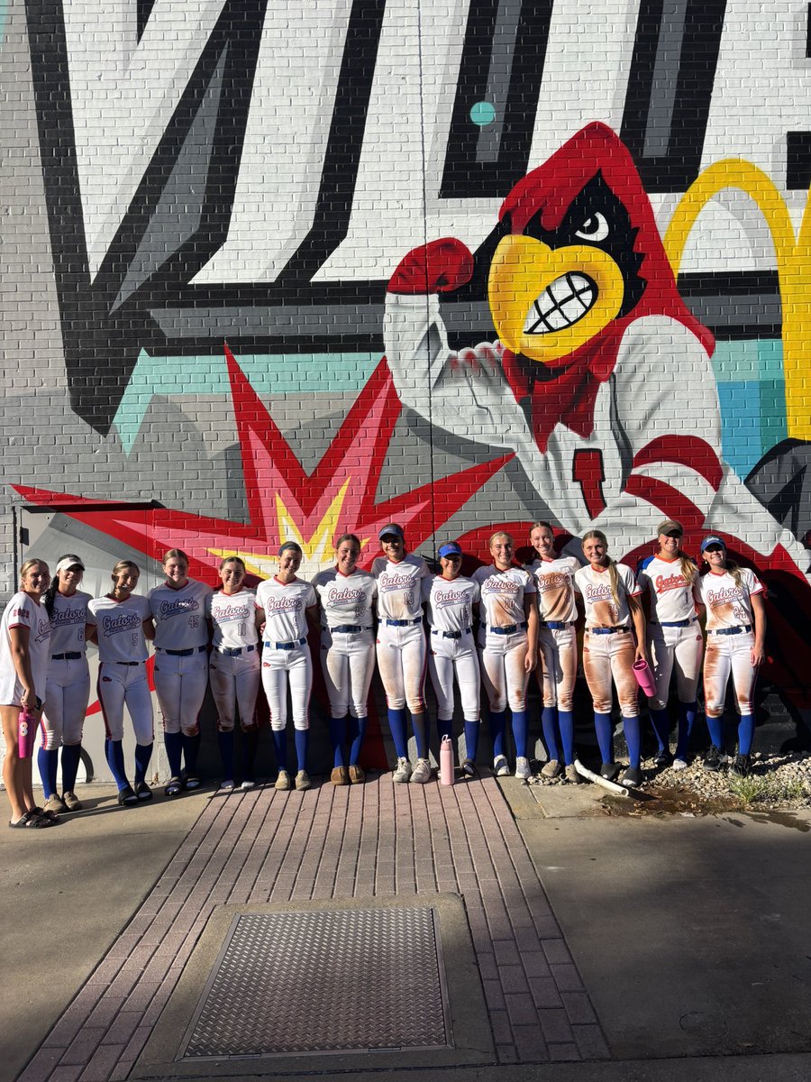 Nora__Bauer's tweet photo. Thank you @LouisvilleSB for the amazing team camp yesterday!! It was so much fun and I loved seeing places on the tour. Thank you for all of your feedback!
@UofL_CoachHolly 
@dee11davis 
@GriffJ_13 @sabbyBsabs @MarkLlo84231890 @GatorsPremier10 @janda_riley https://t.co/PkQs4NAnc1