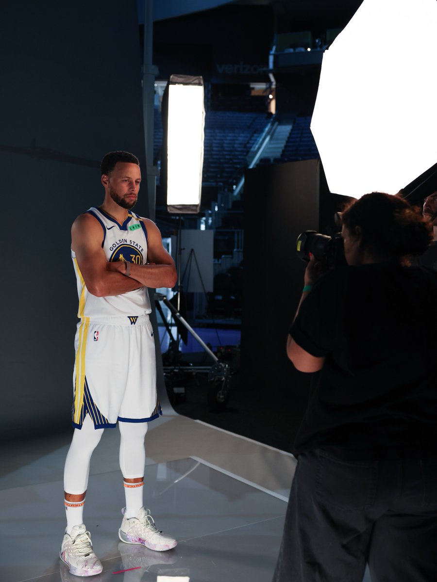 jinthirty's tweet photo. Year 18 Steph Curry 🐐🔥 https://t.co/eEAvjwC6cI