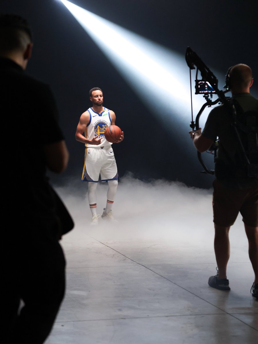 jinthirty's tweet photo. Year 18 Steph Curry 🐐🔥 https://t.co/eEAvjwC6cI