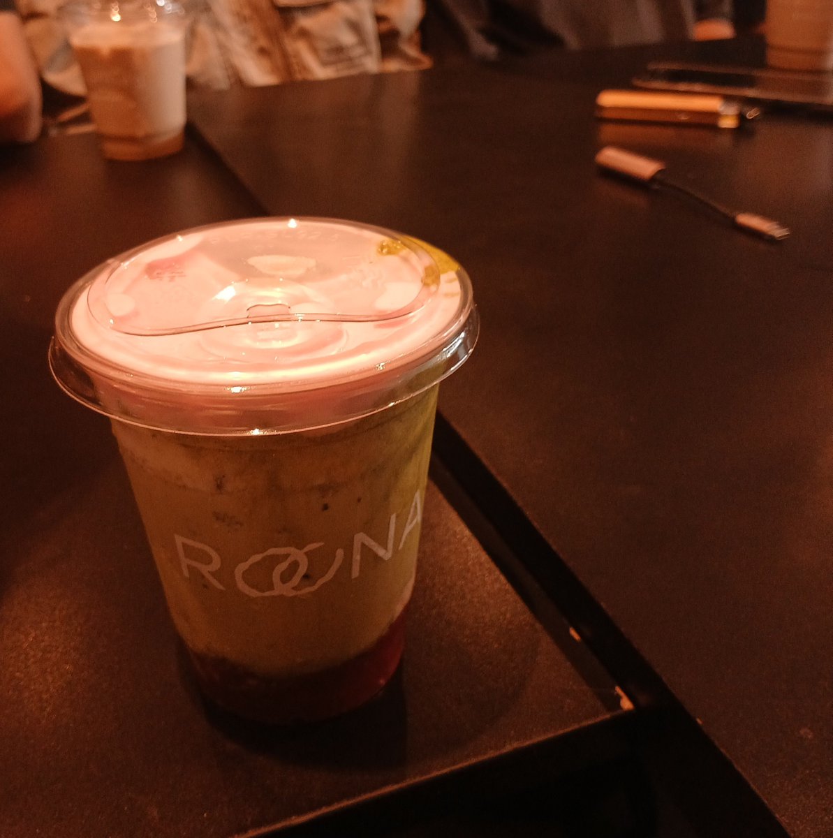 fbyallways_'s tweet photo. fomo mau cobain matcha berry ternyata gak cocok di lidah aku guyss😭 https://t.co/PrlVel8aky