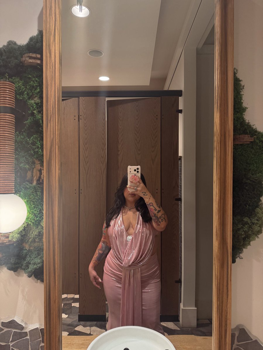 AyyKarinaa's tweet photo. Just a Libra who loves her birthday 🎀✨ https://t.co/1Br6K0wewg