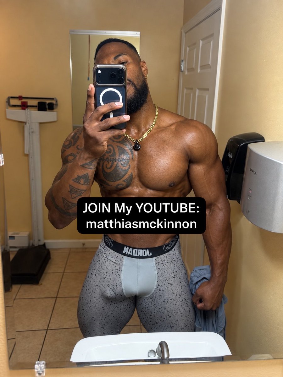 MMatthiasM's tweet photo. Vlog every day : https://t.co/pSZ8E92wzD https://t.co/H3Uj1eBaEN
