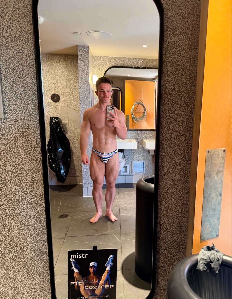 soyboytrade's tweet photo. Hide your father https://t.co/qRMhXvzvqW