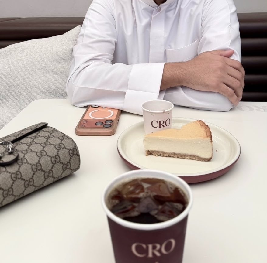 icooonicc's tweet photo. عسى أخوي من بد آلعرب دايماً في زود 
ولا أشوف وجهه من غثى الوقت متكدّر / 🤍 https://t.co/plTwW2PJc2