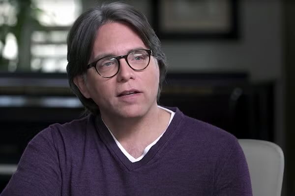 LAMDT__'s tweet photo. @claraluzflores Keith Raniere orgulloso viendo como te vuelven a postular como candidata a gobernador. https://t.co/x41G1Z9LzI
