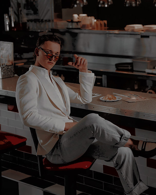 PUCKSENFORCER's tweet photo. ⠀⠀
modelling era. trying something new. 
 ⠀⠀ ⠀ https://t.co/RA2qlJWB87