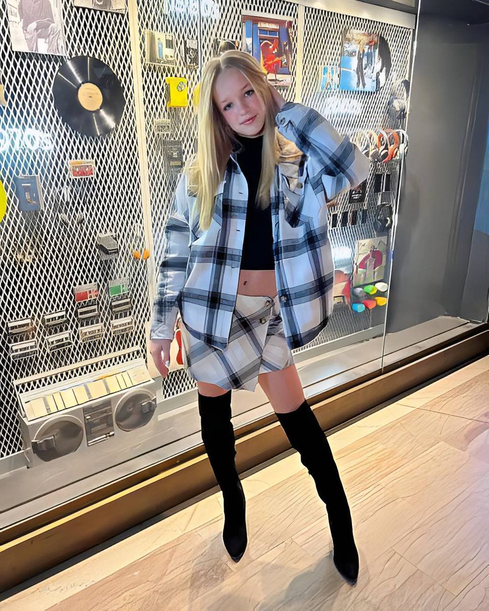NatalieGraqdhr's tweet photo. Message me on telegram https://t.co/6UdhZKb0mV https://t.co/JA6yB9UyyE