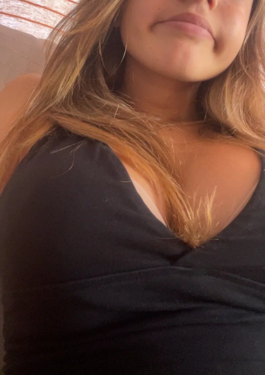 S0fia4aa's tweet photo. Holappp, soy nueva y busco amigos jsjsjjs https://t.co/q1dQfTUMnr