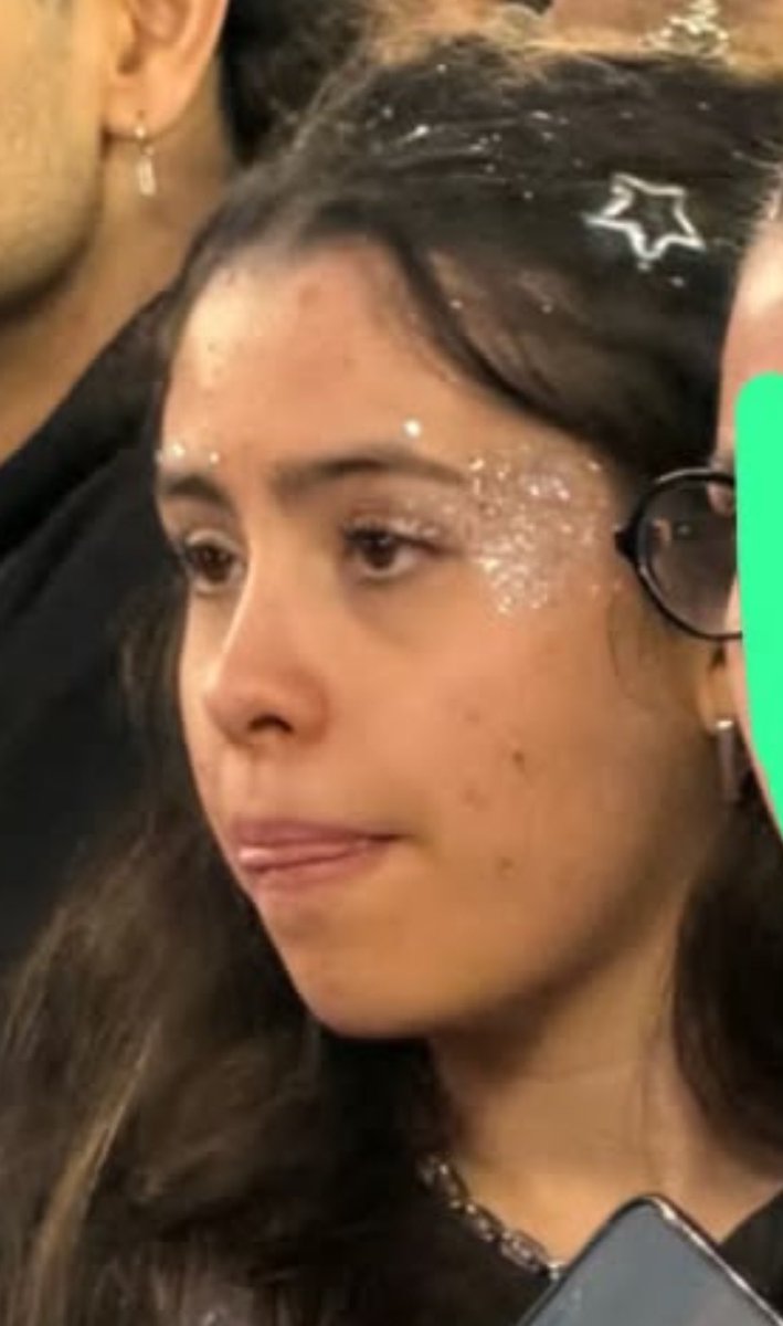 esposxfer's tweet photo. está es la cara de la vieja de mierda y la pelotudita de la hija https://t.co/HGvMgx4kwW