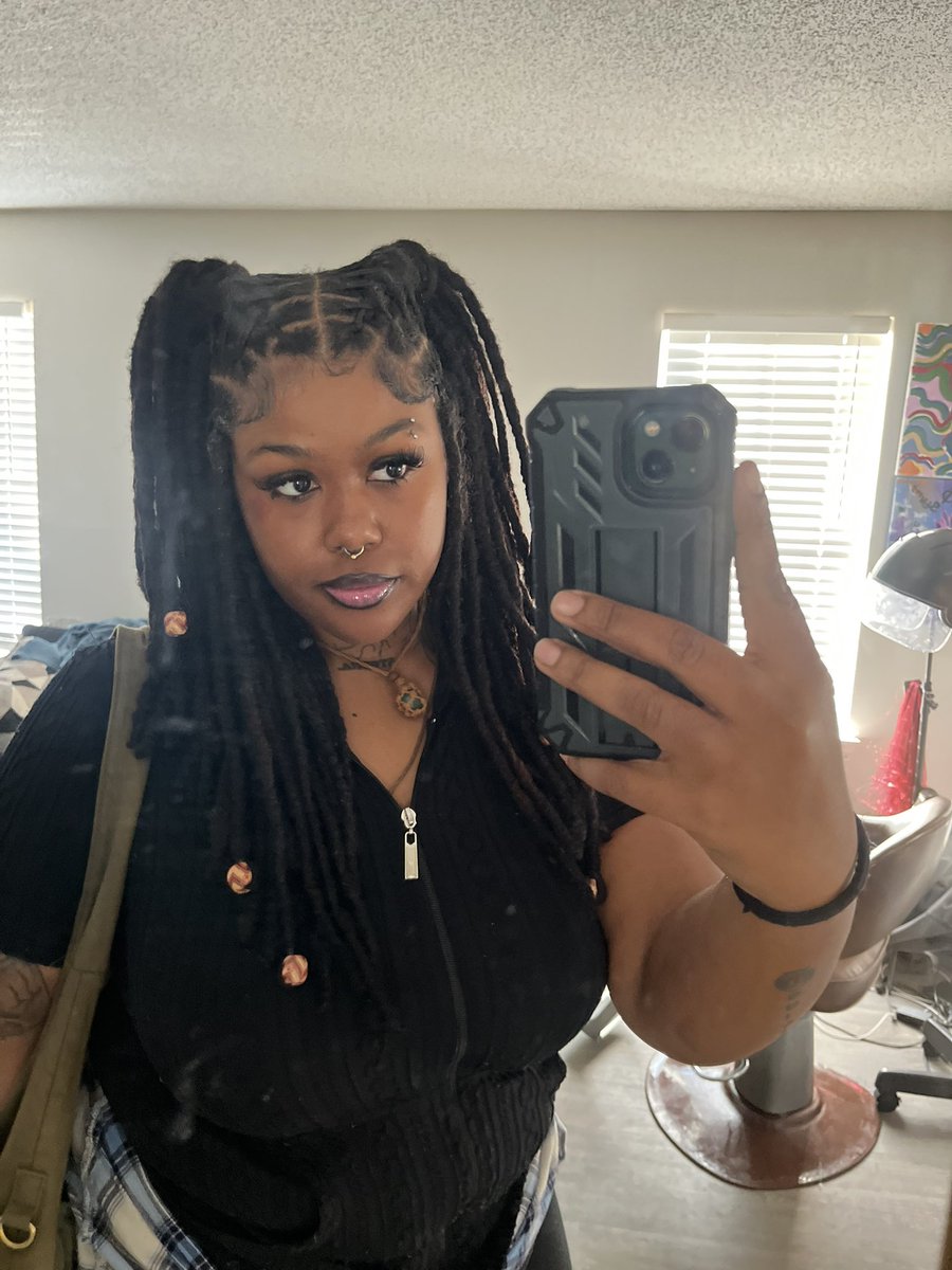 stuntx10's tweet photo. i just like my hair https://t.co/wR8BvwJp8G