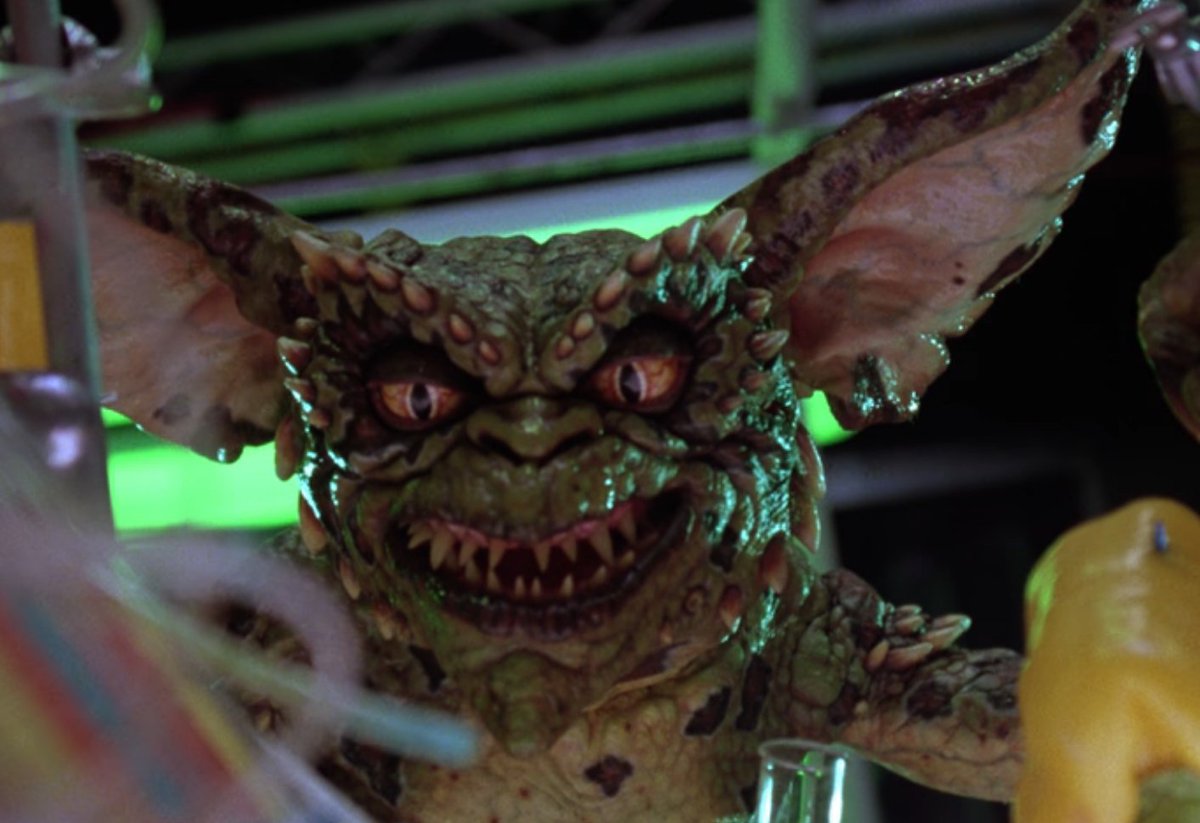 THE_Gremlins__'s tweet photo. It growled at her then charges at her.

"EHHEHEHEE!" https://t.co/WhzD5YtWO6