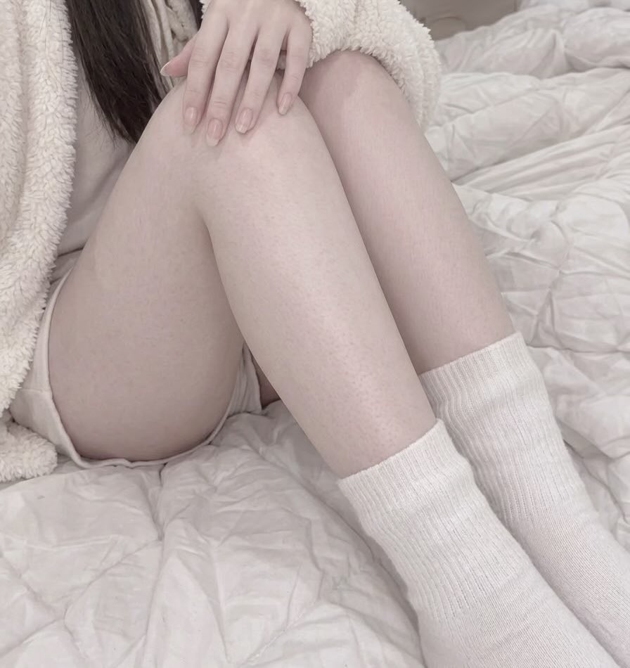 mimimi_charm's tweet photo. おはようございます🐰🎀
男の人と手を繋ぐってどんな感じだろーとか思いながら
朝の準備してます🥺 https://t.co/Th85XapX9Z