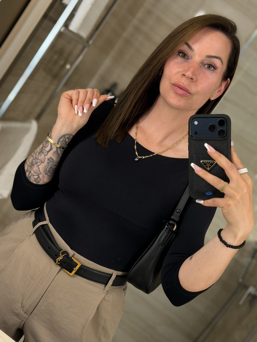 GoddessKathy0's tweet photo. Who’s feeling weak🧎‍♂️ for BNWO
Your Queen is ready to play 👑 https://t.co/Upnw2e5ltZ